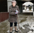 83-летняя орловчанка ломом расчистила двор дома на Ленина ото льда и стала всенародной любимицей - OrelTimes.Ru
