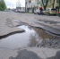 Во Мценске одну яму засыпали, а другую проигнорировали - OrelGrad.Ru