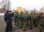 Председатель епархиального отдела по взаимодействию с Вооруженными силами протоиерей Сергий Гаврюшин благословил молодое пополнение осеннего призыва на прохождение срочной службы. г. Орел, 16 ноября 2024 года.