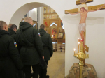 Председатель епархиального отдела по взаимодействию с Вооруженными силами протоиерей Сергий Гаврюшин благословил молодое пополнение осеннего призыва на прохождение срочной службы. г. Орел, 16 ноября 2024 года.