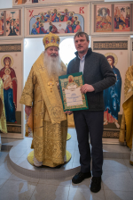 В день Святителя Николая, архиепископа Мир Ликийских, чудотворца, митрополит Орловский и Болховский Тихон совершил Божественную Литургию в Храме святителя Николая Чудотворца на улице Корчагина города Орла. 19 декабря 2024 года. г.Орел