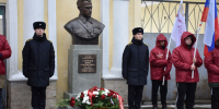 В Орле был торжественно открыт бюст Ильи Старинова - Совет народных депутатов