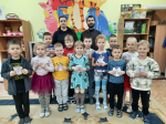 Сотрудники сектора дошкольных образовательных учреждений епархиального отдела продолжают занятия с малышами