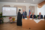 Владыка Тихон поздравил с 95-летием академика РАН Евгения Николаевича Седова. В торжествах по случаю юбилея известного ученого также приняли участие председатель Облсовета Леонид Музалевский, мэр города Орла Юрий Парахин и другие почетные гости. 22 февраля 2025 года, ВНИИСПК, г.Орел.