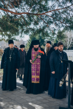 В субботу 1-й седмицы Великого поста, в празднование памяти священномученика Поликарпа, епископа Смирнского митрополит Орловский и Болховский Тихон совершил заупокойную литию на могиле Преосвященного Поликарпа, епископа Орловского и Севского, в день его тезоименитства, в Свято-Успенском мужском монастыре города Орла. 8 марта 2025 года.
