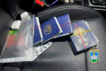 Полиция задержала мошенников, пытавшихся получить банковские карты по поддельным документам