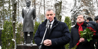 Партийцы почтили память Основателя ЛДПР Владимира Жириновского - ЛДПР