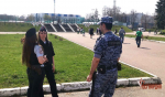 Росгвардейцы обеспечили безопасность на футбольном матче.