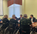 Клычков навестил бойцов в госпитале