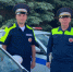 Инспекторы ДПС помогли гражданке заменить пробитое колесо автомобиля - InfoOrel.Ru