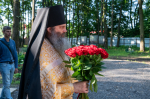 В день памяти святого равноапостольного великого князя Владимира, во Святом Крещении Василия, митрополит Орловский и Болховский Тихон совершил Божественную литургию в скиту в честь святых Новомучеников и исповедников Российских. 28 июля 2025 года, Орловский муниципальный округ