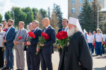 Владыка Тихон возложил цветы у стелы «Орел - город воинской славы». 5 августа 2025 года, г. Орел.