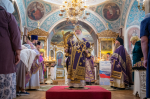 В день Происхождения (изнесения) Честных Древ Животворящего Креста Господня, празднования Всемилостивому Спасу и Пресвятой Богородице, митрополит Орловский и Болховский Тихон совершил Божественную литургию в Свято-Троицком храме города Орла. 14 августа 2025 года.