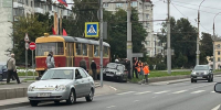 Фотофакт: в Орле не поделили дорогу трамвай и легковушка - Орловский Вестник