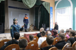 Сотрудники МЧС России поговорили со студентами техникума о том, как сделать жизнь безопасной