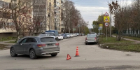 В Орле «Мерседес» сбил задним ходом женщину - Комсомольская Правда