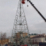 В Орле у «Трилистника» начали устанавливать ёлку - OrelGrad.Ru