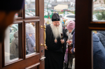 В праздник Собора Архистратига Михаила и прочих Небесных Сил бесплотных. Архангелов Гавриила, Рафаила, Урии́ла, Селафии́ла, Иегудии́ла, Варахиила и Иеремиила, митрополит Орловский и Болховский Тихон возглавил Божественную Литургию в Успенском (Михаило-Архангельском) соборе города Орла. 21 ноября 2025 года.