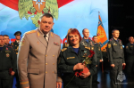 Орловских сотрудников МЧС наградили в честь юбилея