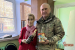 В Орле «Дед Мороз специального назначения» поздравил с Новым годом и Рождеством подшефные семьи Росгвардии