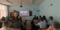 В День воинской славы России сотрудники следственного управления совместно с представителями регионального отделения «Молодежный союз «Юный следователь» провели урок мужества в МБОУ - гимназия № 34 г. Орла - Следственный комитет