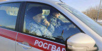 В Орле двое граждан были задержаны росгвардейцами при попытке кражи алкоголя из супермаркета - Росгвардия