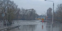 Затопленные мосты начинают освобождаться от воды - РИА 57