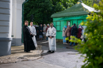 В канун Троицкой родительской субботы митрополит Орловский и Болховский Тихон совершил заупокойное богослужение в Иоанно-Крестительском храме города Орла, 29 мая 2026 года.