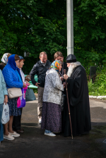 В канун Троицкой родительской субботы митрополит Орловский и Болховский Тихон совершил заупокойное богослужение в Иоанно-Крестительском храме города Орла, 29 мая 2026 года.