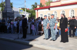 Председатель епархиального отдела по взаимодействию с правоохранительными органами иерей Евгений Щенников благословил сотрудников УМВД России по Орловской области на шестимесячную служебную командировку в Северо-Кавказский федеральный округ. 20 июня 2026 года, г.Орел