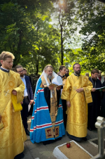 Митрополит Тверской и Кашинский Амвросий посетил Иоанно-Крестительский храм и Крестительское кладбище города Орла. 3 июля 2026 года