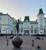 Незаконно уволенному проректору ОГИК должны выплатить миллион