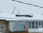 В орловском городе многоквартирный дом остается с дырой в крыше уже четыре месяца