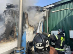 В Мценске на крыше производственного здания произошло возгорание