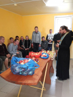 В праздник Преображения Господня благочинный Нарышкинско-Знаменского округа иерей Алексей Ладыгин посетил подопечных Богдановского психоневрологического интерната, 20 августа 2026 года