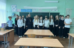 Настоятель Николо-Песковского храма города Орла протоиерей Сергий Артамохин встретился с учениками 7 «В» класса средней общеобразовательной школы № 33. 8 октября 2026 года, г.Орел